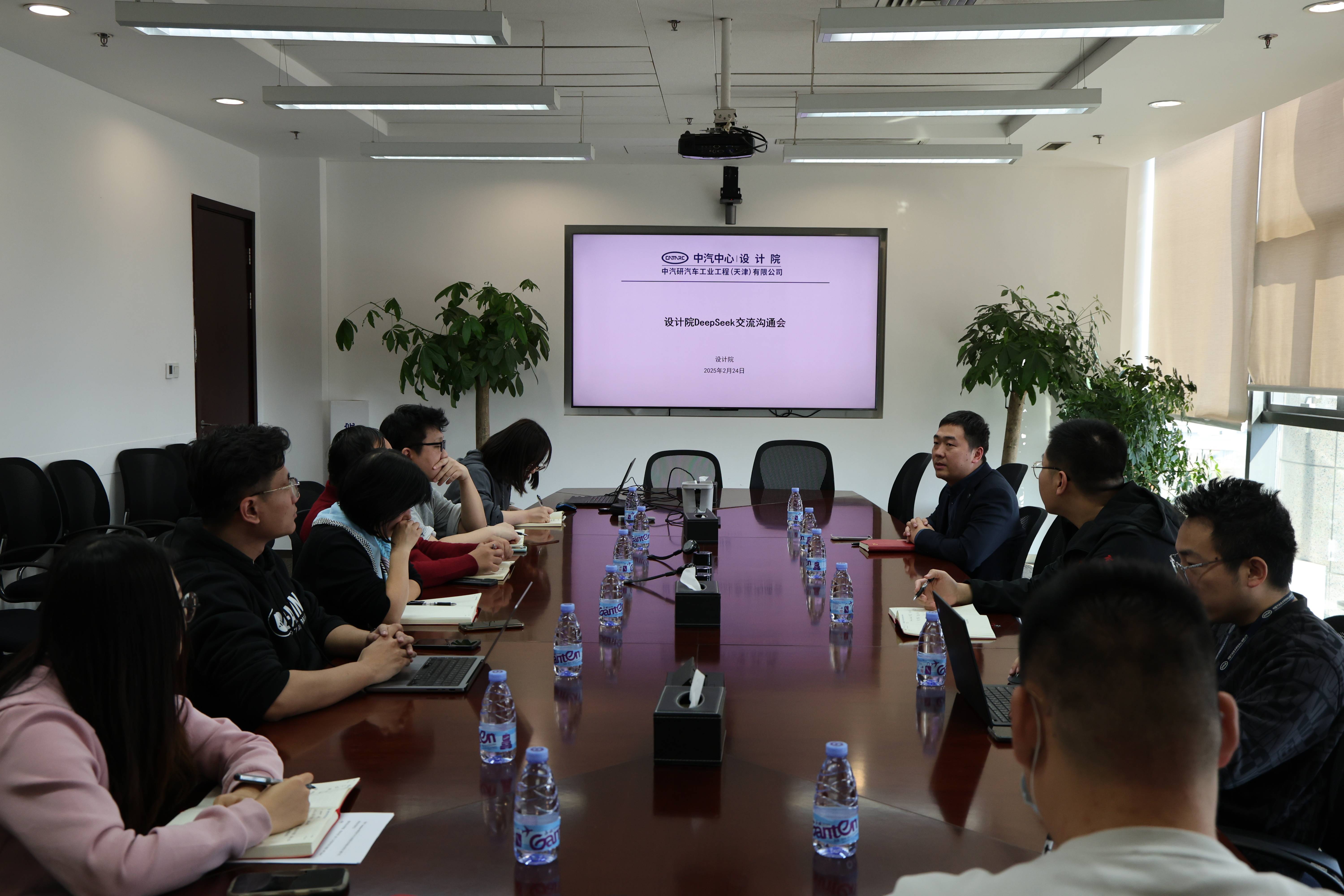 921151537697288192.jpg 921151537697288192.jpg